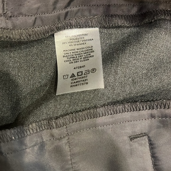 Ann Taylor Factory gray straight leg dress pants, size 4 petite - Picture 7 of 7